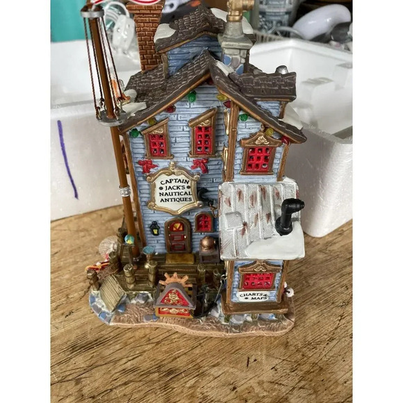 Lemax 2003 Plymouth Corners Captain Joe’s Nautical Antiques Lighted House 35888M - Picture 9 of 10